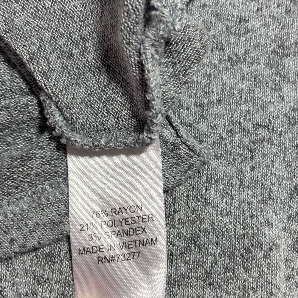 SO Cozy Top Women's Gray Heathered Long Sleeve T-Shirt Pocket Top Size Large‎ - Picture 5 of 7